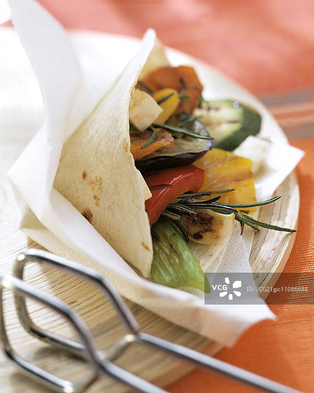 烤蔬菜绵羊奶酪馅饼图片素材