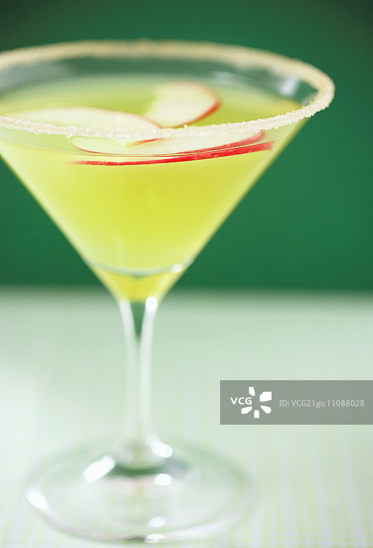 苹果马提尼酒图片素材