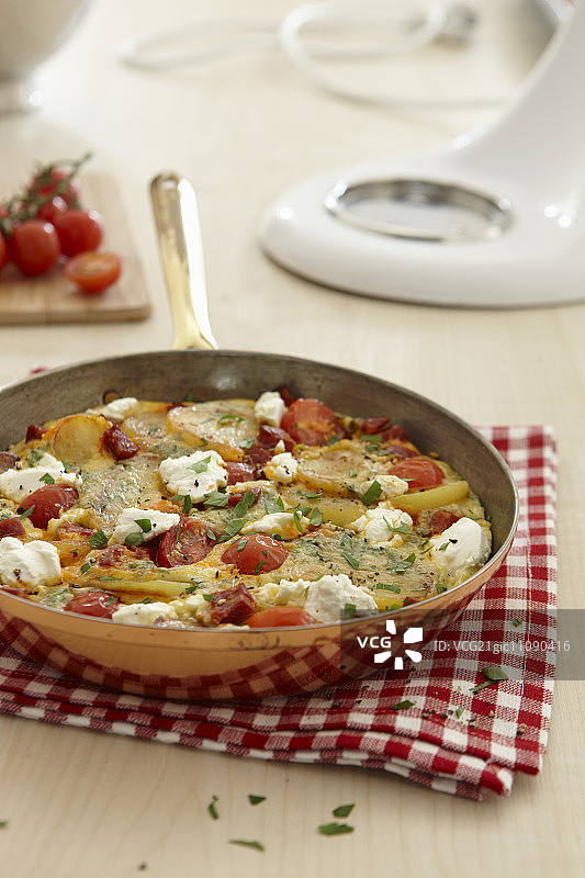 番茄费塔煎蛋饼图片素材