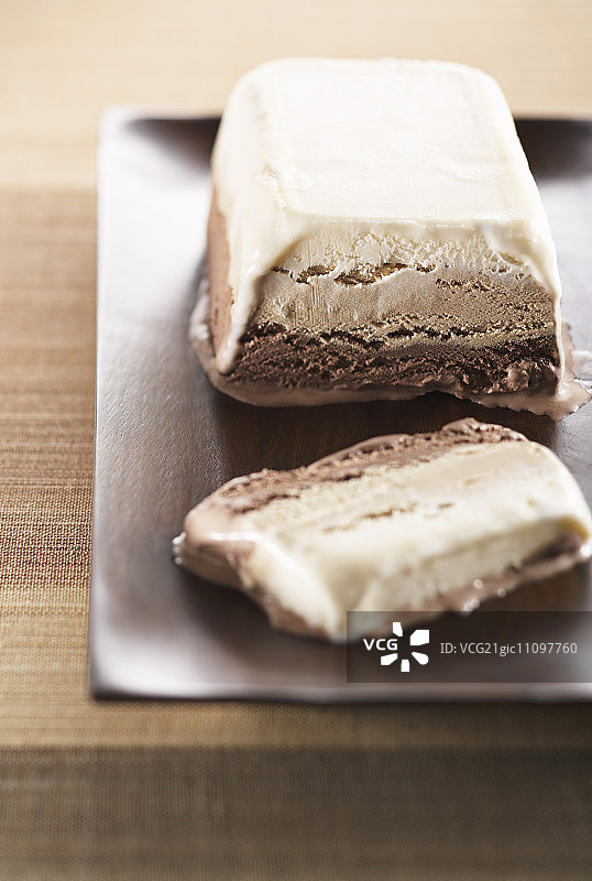 分层冰淇淋面包蛋糕图片素材