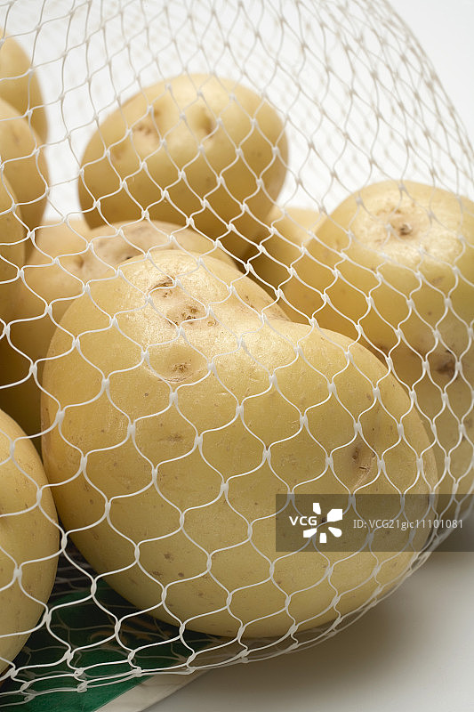 网袋里的土豆（特写）图片素材