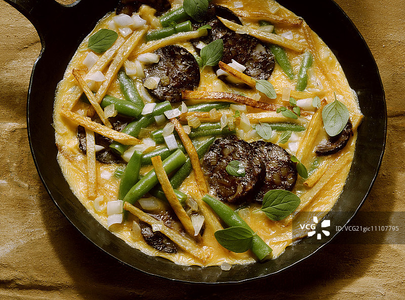 土豆黑布丁青豆煎蛋卷图片素材