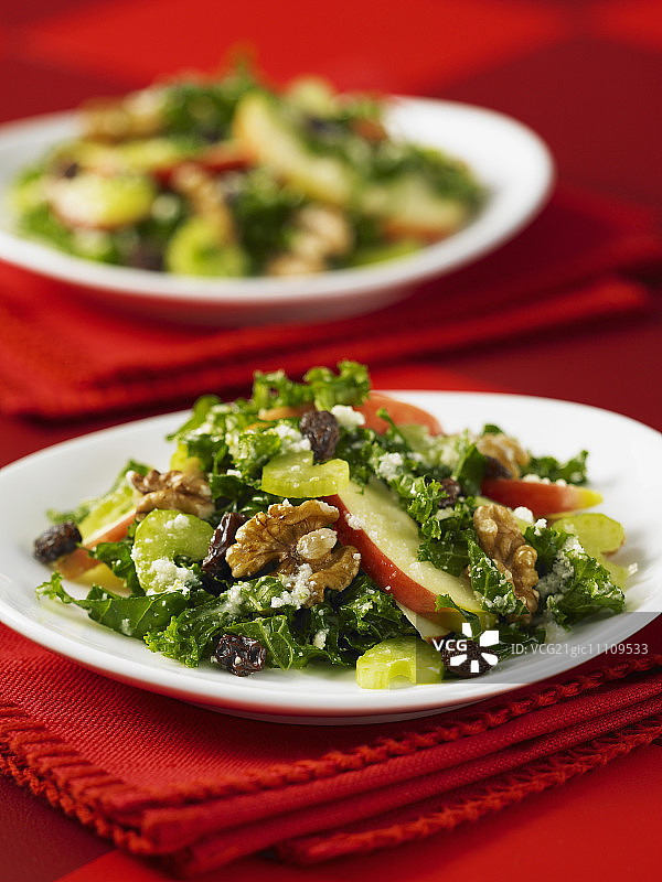 羽衣甘蓝苹果核桃华尔道夫沙拉图片素材