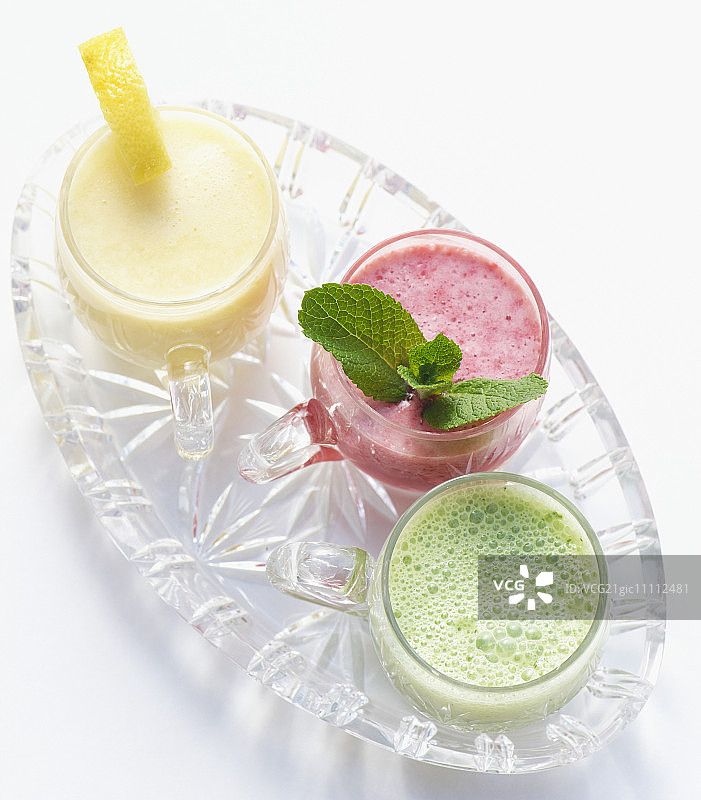 浆果拉昔、芒果拉昔和香草拉昔图片素材