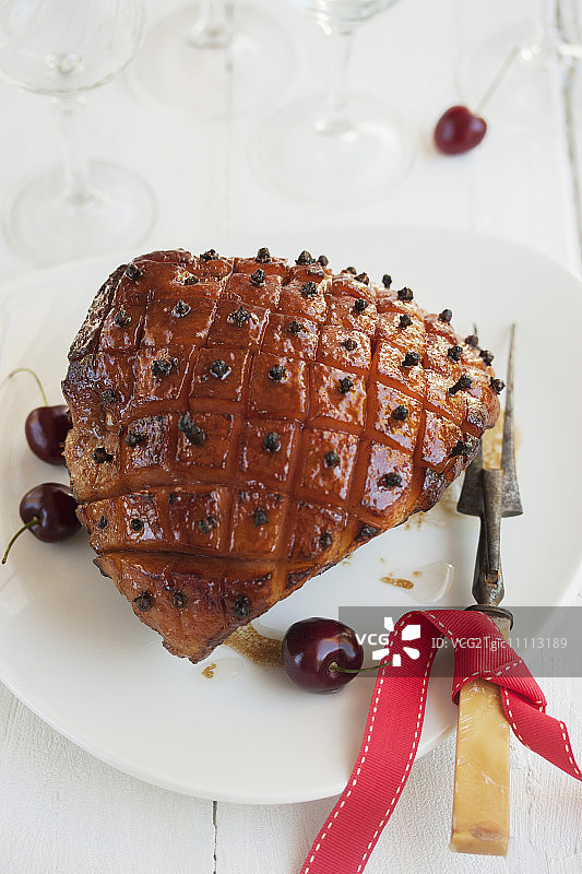 圣诞节丁香樱桃蜜汁火腿图片素材