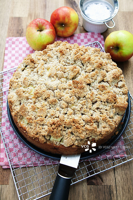 酥皮苹果蛋糕图片素材
