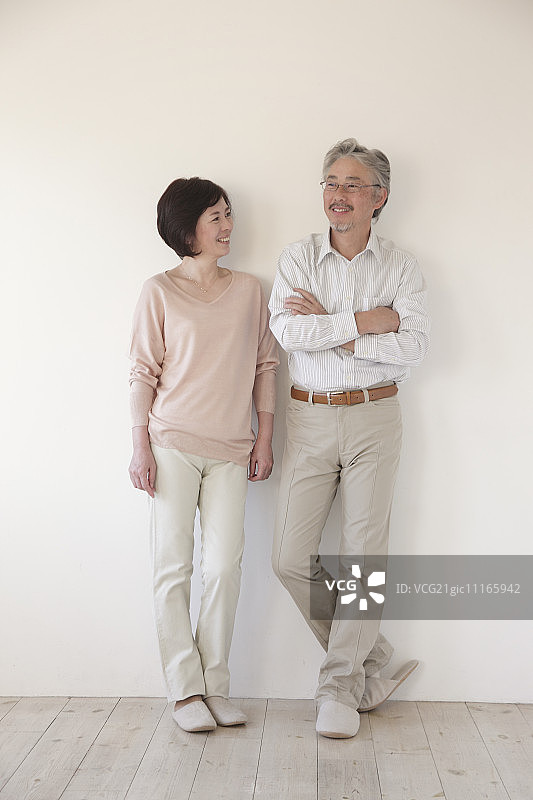 成熟的情侣图片素材