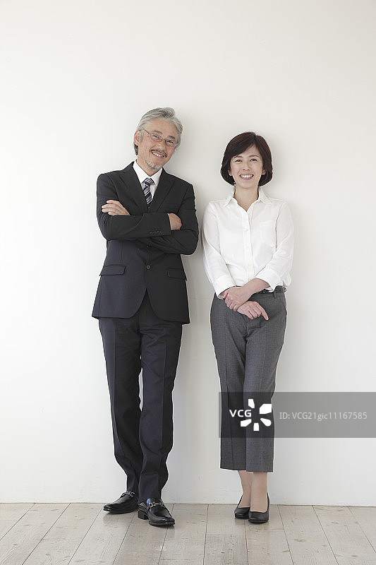 成熟的情侣图片素材