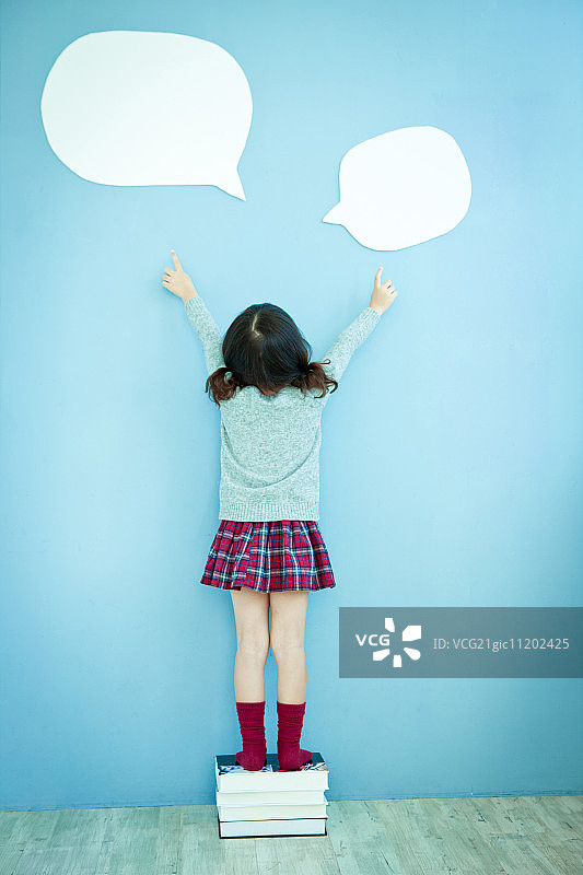 带有对话气泡的儿童图片素材