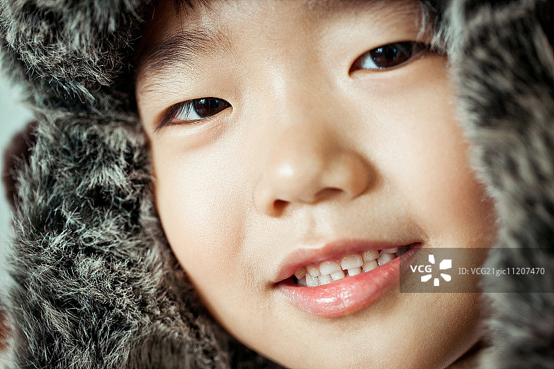 冬季毛皮帽子和儿童图片素材