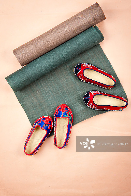 穿着韩服的儿童，韩国传统服饰图片素材