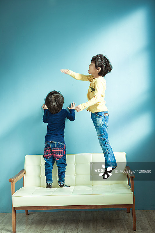 儿童体罚图片素材