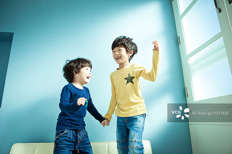 儿童体罚图片素材