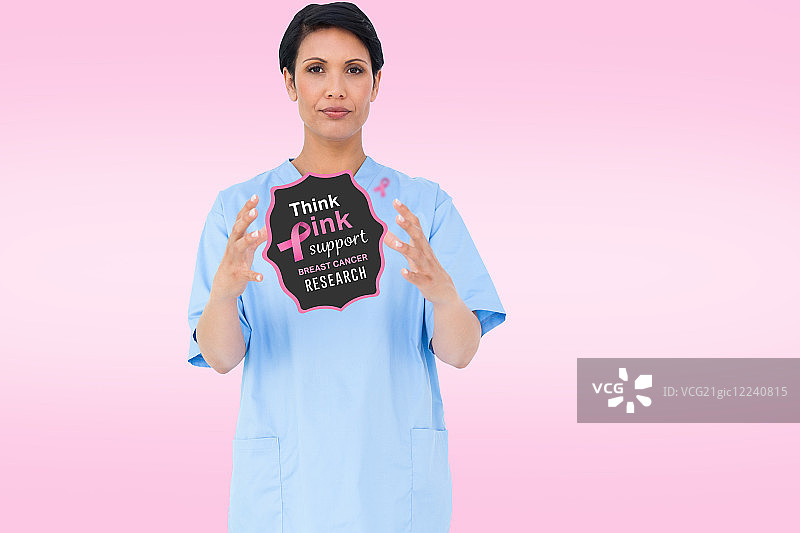 带有乳腺癌防治宣传信息的医生，用于宣传月图片素材