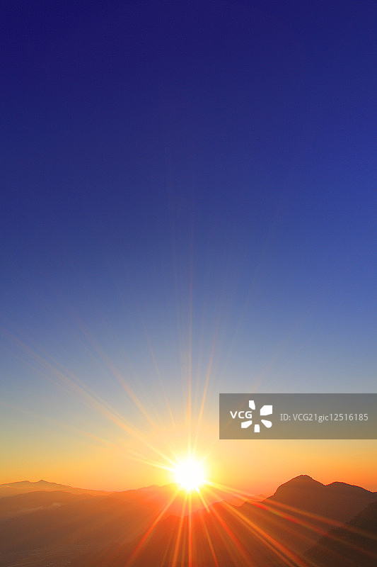 浅间山脉日出图片素材