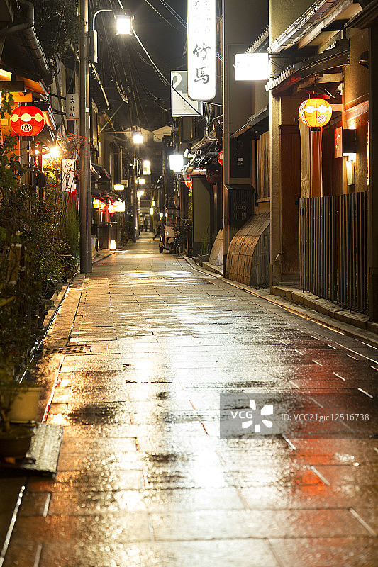 夜晚的花见小路通街道图片素材