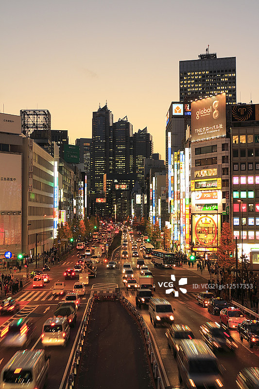 新宿甲州街道夜景图片素材