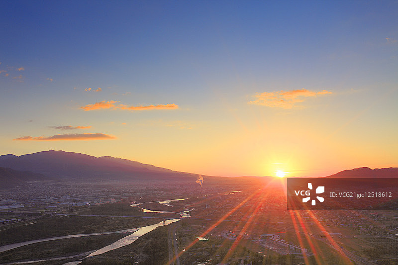 日本长野县上田市日出城市景观图片素材