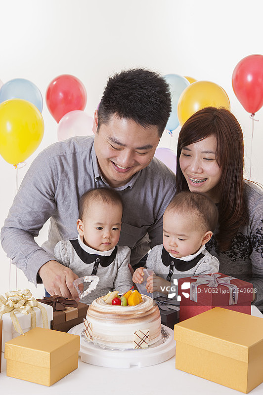 二代家庭,双胞胎图片素材