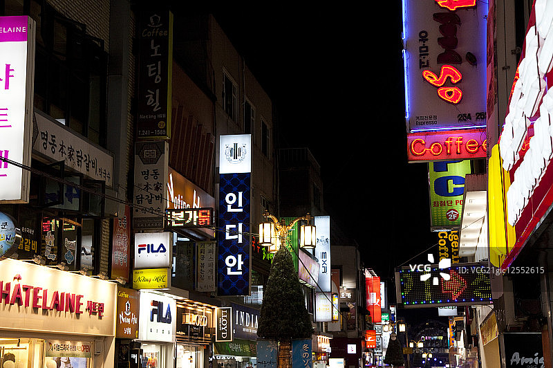 亚洲,韩国,江原道,春川市,明洞,夜景,图片素材