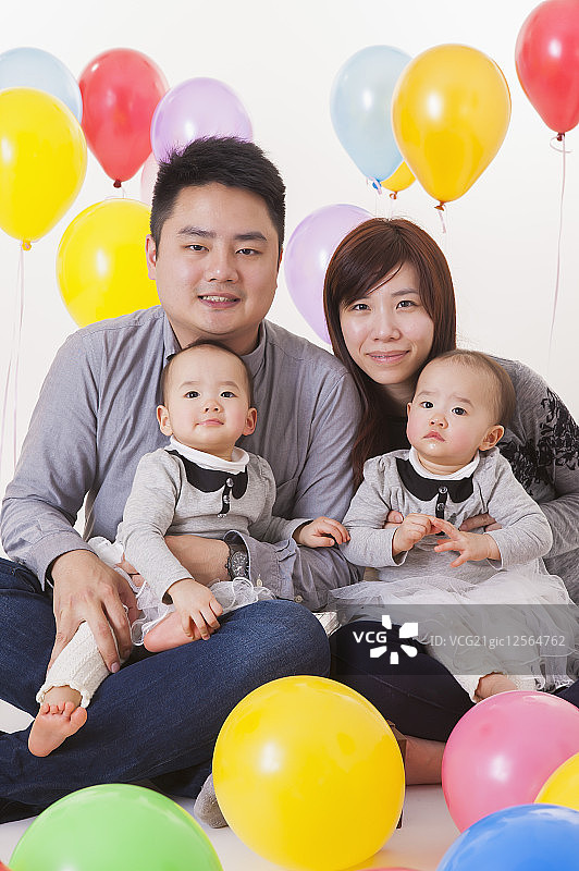 二代家庭,双胞胎图片素材