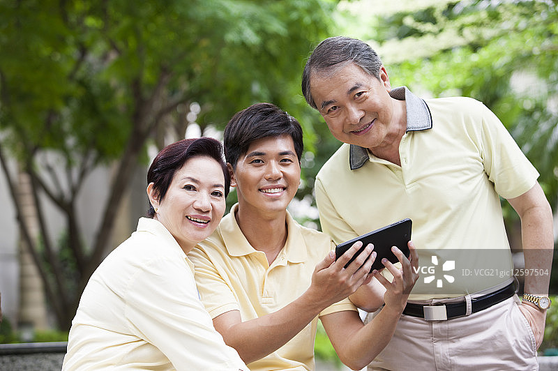 一个孩子的家庭,二代家庭图片素材