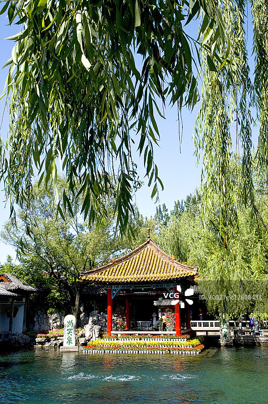 中国,山东省,济南,趵突泉公园,趵突泉,第一泉,观澜亭图片素材