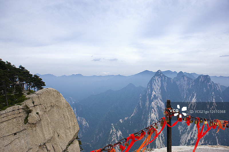 亚洲,中国,陜西,华阴,华山,南峰,南峰顶图片素材