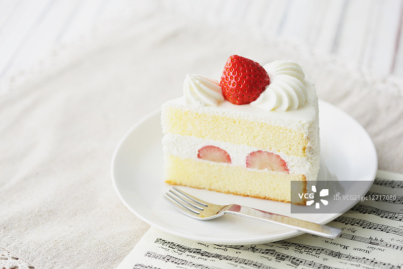 草莓蛋糕图片素材