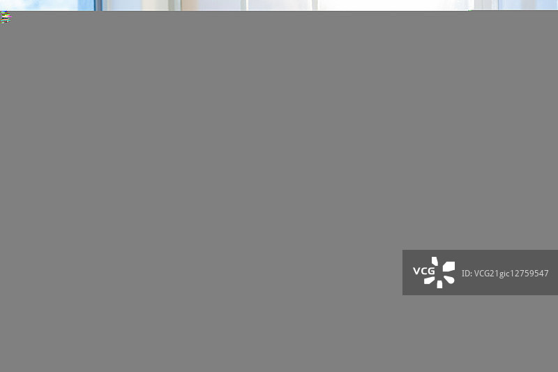 同事们在办公室交谈图片素材