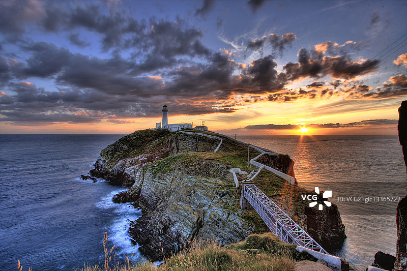 英国安格尔西岛南栈灯塔图片素材