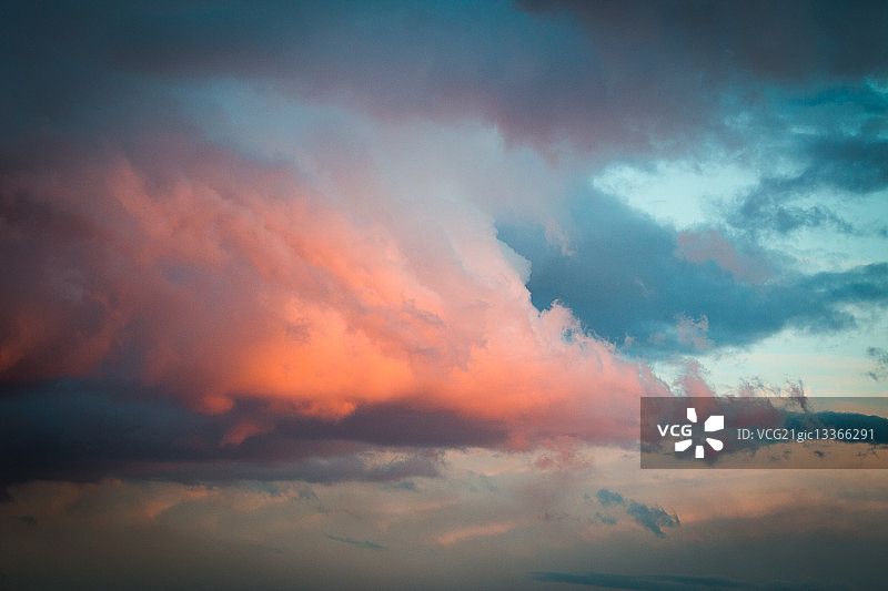 斯洛伐克科希策的阴沉天空图片素材