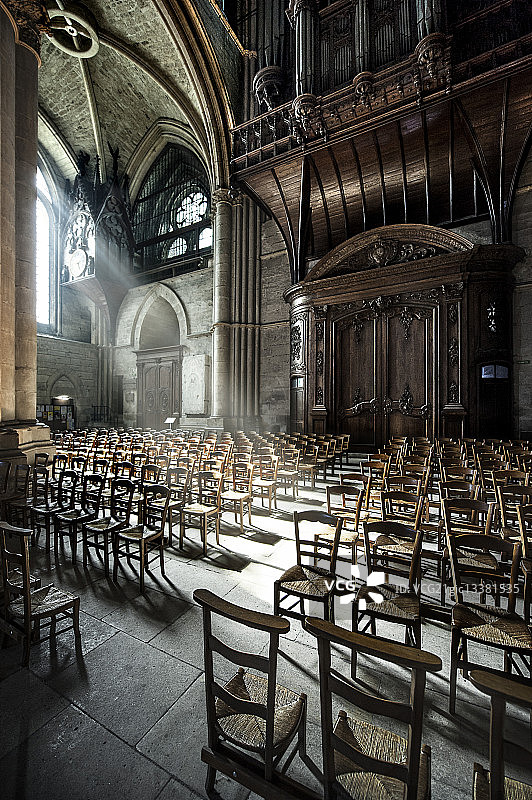 法国兰斯大教堂内部图片素材