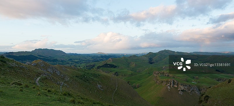 沉睡的巨人图片素材