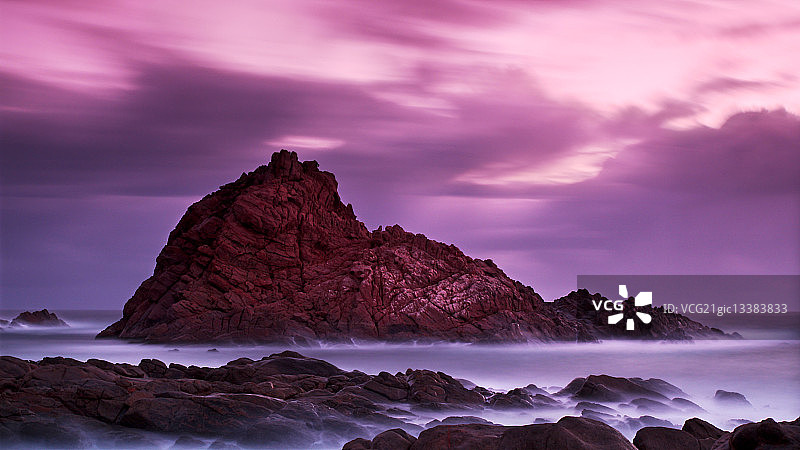 日落时分的糖 loaf 岩，邓斯伯勒，澳大利亚西澳大利亚州图片素材