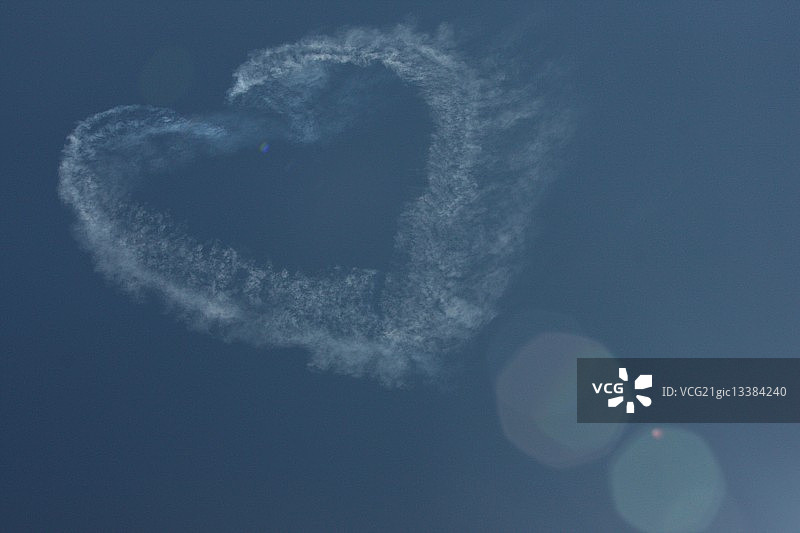 爱在空气中图片素材