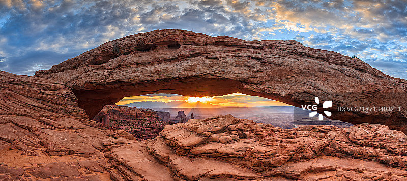 梅萨拱门的黎明图片素材