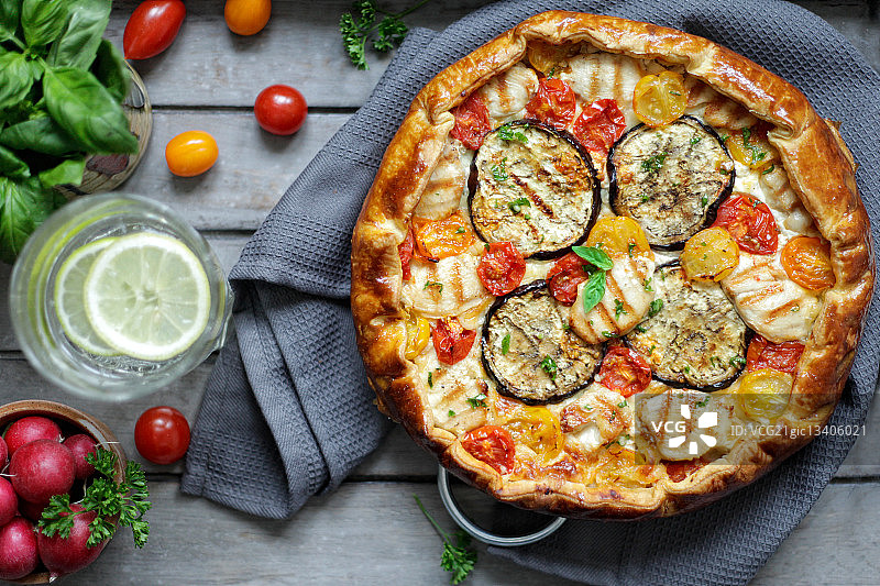 烤鸡肉馅饼图片素材