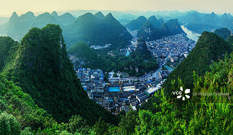 中国桂林阳朔山水风光航拍图片素材