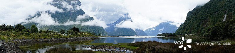 新西兰南岛山地湖泊图片素材