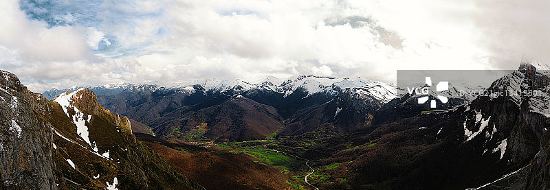 欧罗巴山峰图片素材