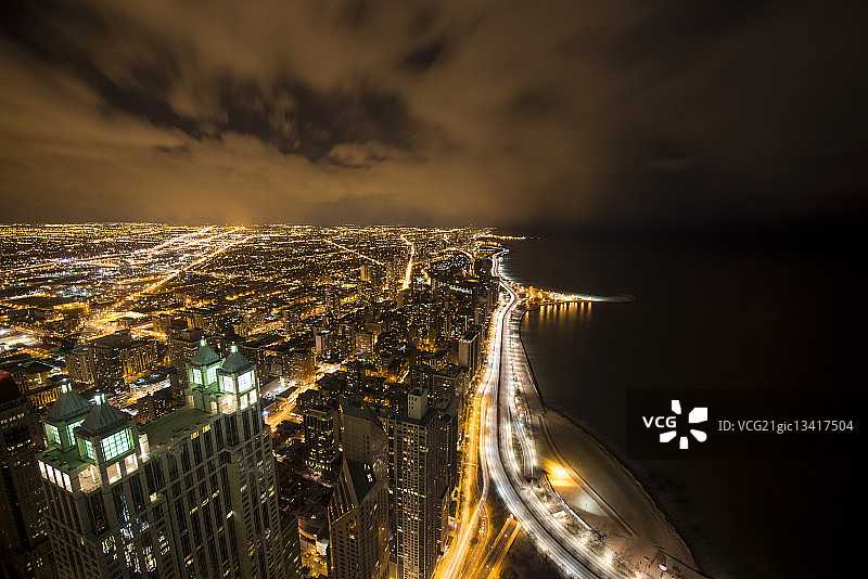 北美伊利诺伊州芝加哥湖滨大道夜景图片素材