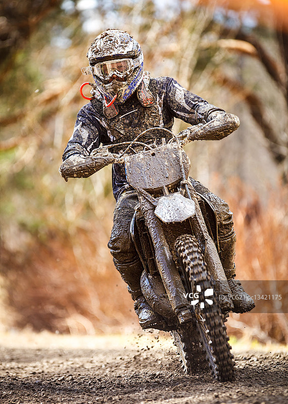 摩托车越野赛车手图片素材