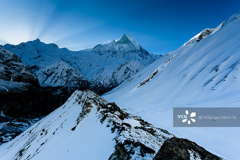 鱼尾峰图片素材