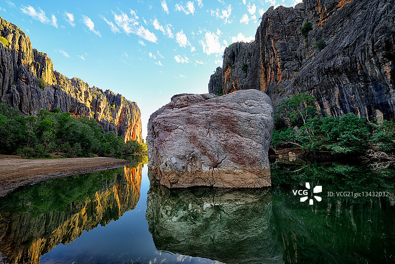 西澳大利亚金伯利地区温加纳峡谷吉布河路图片素材