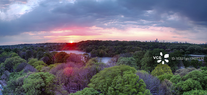 美国纽约布鲁克林展望公园日落景色图片素材