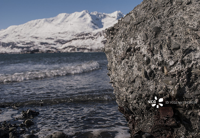 美国阿拉斯加州瓦尔迪兹的壮丽山景图片素材