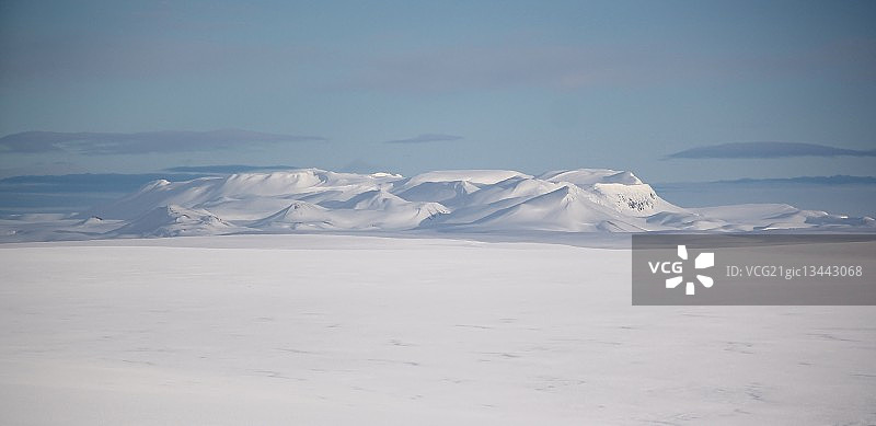 冰岛米湖上方的群山图片素材