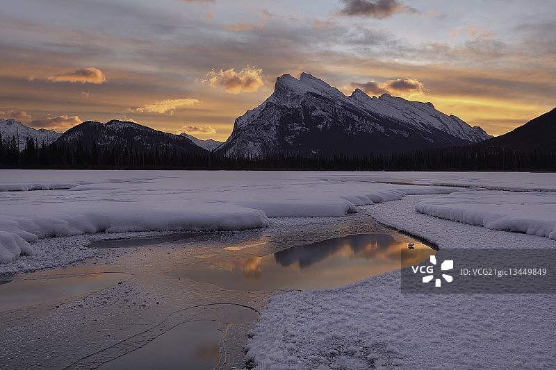 朱红湖图片素材