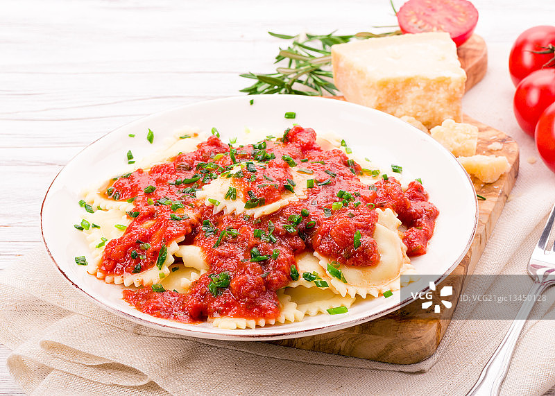 番茄酱意式饺子图片素材